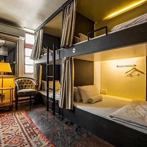  Hotel Cápsula Atelier